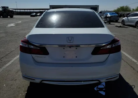 2017 Honda Accord Lx z USA, uszkodzony, nr VIN 1HGCR2F38HA067260